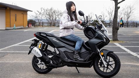 Honda新型adv160試乗インプレッション！身長150cm小柄バイク女子がレビュー 中古バイク・新車の事ならバイクの窓口