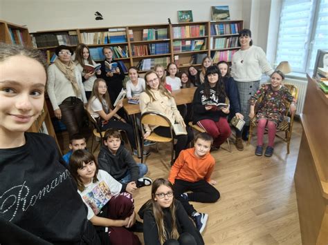 Godzina wychowawcza w bibliotece Szkoła Podstawowa im Kornela