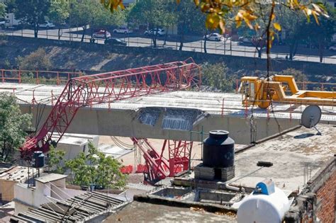 Ciudad De M Xico Tunden A Morena Por Ca Da De Dovela Del Tren