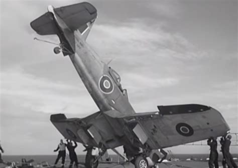 Deck Landing – A WW2-Era Instructional Film For Aircraft Carrier Landings