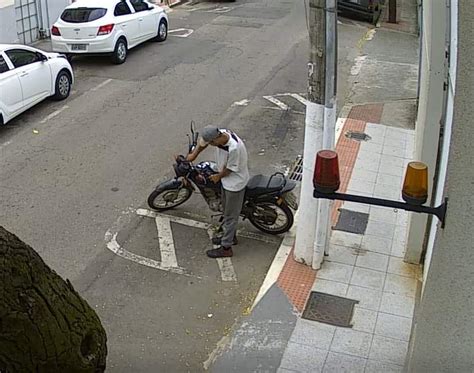 VÍdeo Moto é Furtada No Centro De Vitória