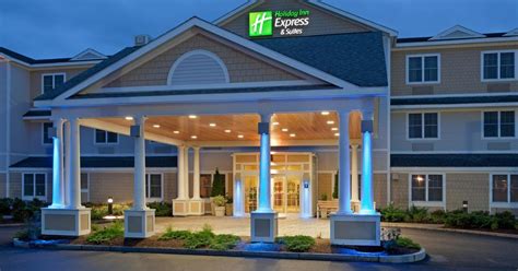 Holiday Inn Express & Suites Rochester from $106. Rochester Hotel Deals ...