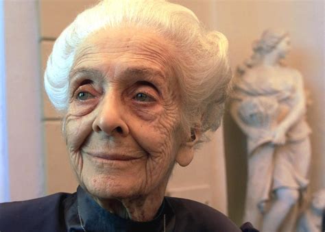 Rita Levi Montalcini Ritratto In Immagini Del Premio Nobel Per La