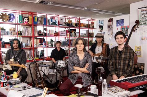 週刊誌文春に稲葉さんの記事がと今日tiny desk concerts JAPAN再放送 とまみーのB z MANIAJAM