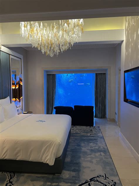 Atlantis Suite: An Underwater Experience