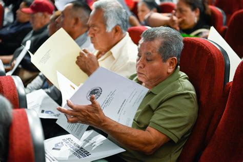 Suman 2 mil testamentos entregados por la actual administración de