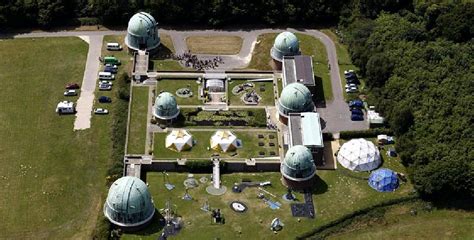 THE OBSERVATORY TELESCOPES NEAR HERSTMONCEUX CASTLE SCIENCE MUSEUM