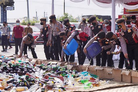 Ciptakan Kondusivitas Jelang Nataru Polres Klaten Musnahkan 10 000