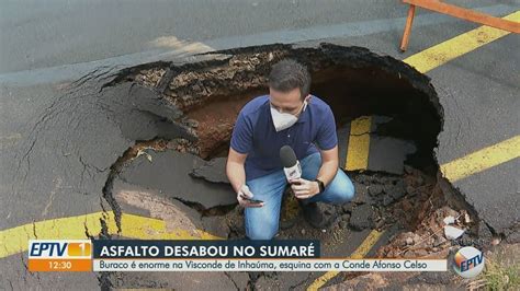 Asfalto Cede E Abre Cratera No Cruzamento De Vias Movimentadas Em