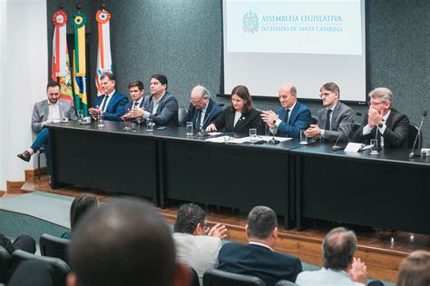 Frente Parlamentar Em Defesa Da Sa De Reinstalada Na Alesc Ap S Mais