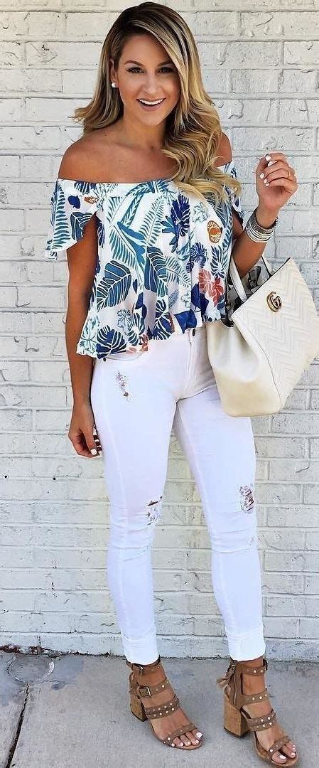 42 Casual Summer Outfits For Women Over 40 To Wear Every Day 40