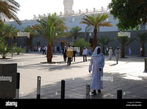 Men In Front Of Masjid Quba The Very First Mosque That Was Built