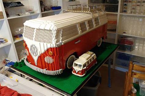 LEGO Volkswagen T1 "Bulli" Campingbus (10220) in XXL | zusammengebaut.com