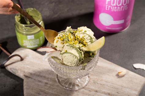 Veganes Pistazien Kokos Eis Aus Der Eismaschine Zuckerarm