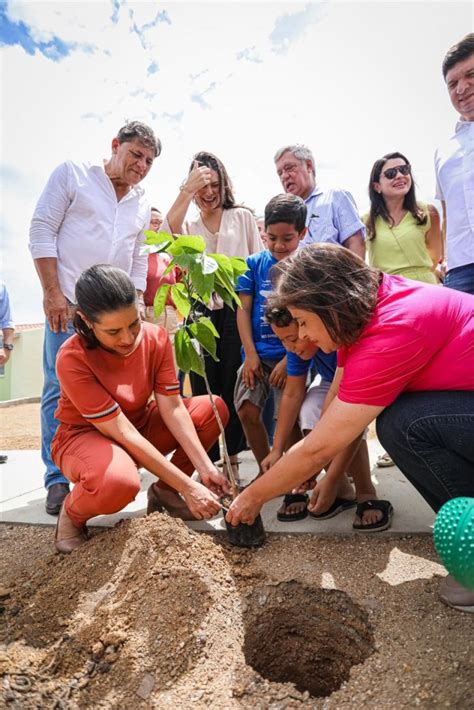 Morar Bem PE Governadora Raquel Lyra Entrega Chave De 40 Novas