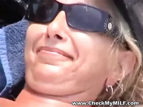 Porno Videos in der Kategorie MILf in der Öffentlichkeit xHamster