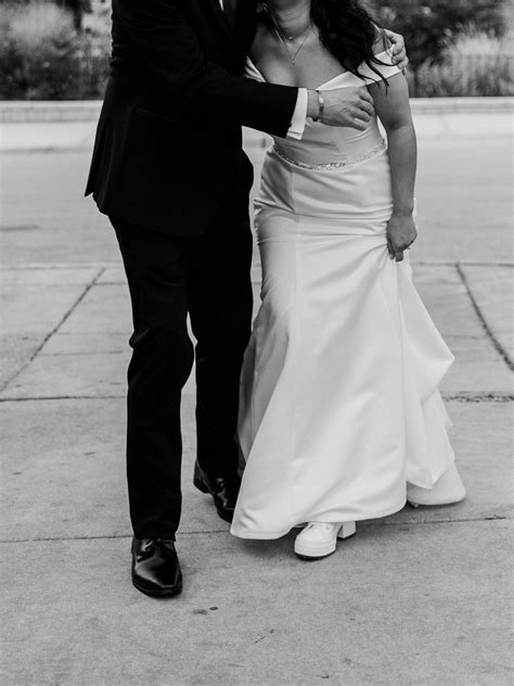 Candid vs. Staged Photography — MOMENTS BY FRANK