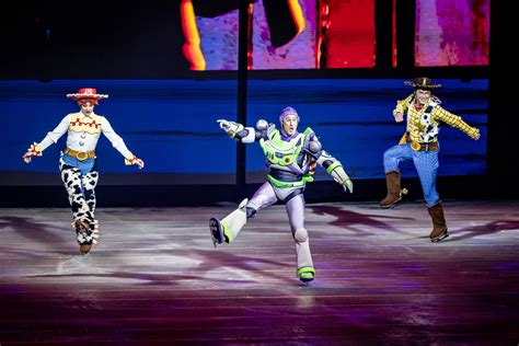 Disney Hace Magia Sobre Hielo En Auditorio Nacional Fusiler As