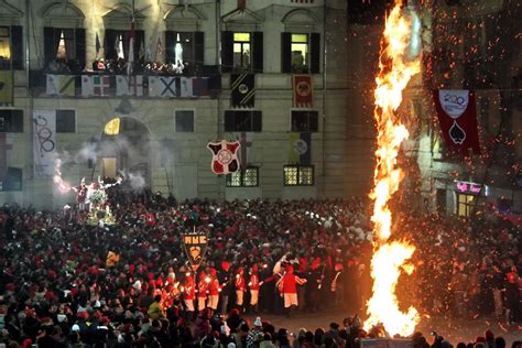 Ivrea Carnival and the Battle of the Oranges - Battle of Oranges Italy