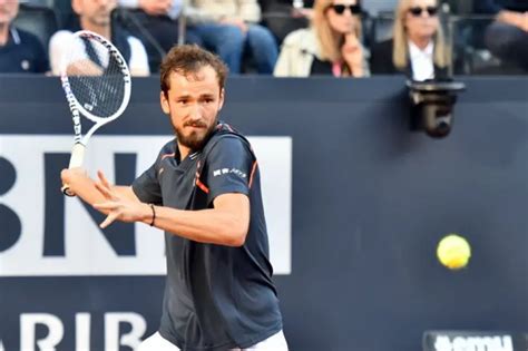 Daniil Medvedev Biography Career Net Worth Earnings And Titles