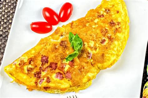 Easy To Make Ham & Cheese Omelette - wellnesssleuth