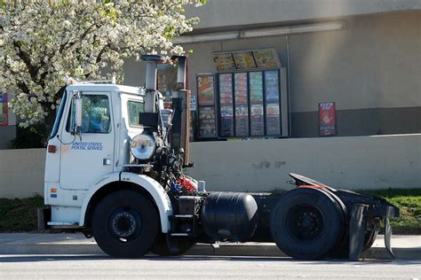 United States Postal Service Usps Volvo Semi Truck Flickr Photo