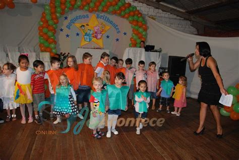 Ontem Teve Formatura Na Escola Pequenos Brilhantes JE Acontece