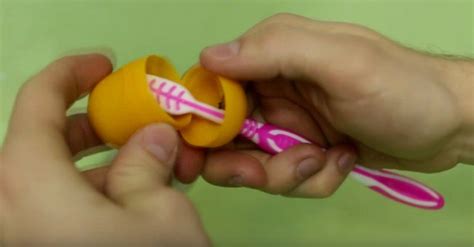 Нужно лишь просверлить отверстие в пластике