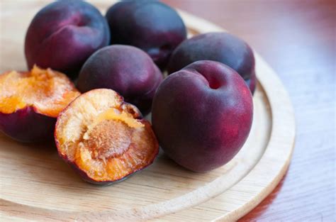 Персик Черный принц: особенности и характеристики сорта, правила ...