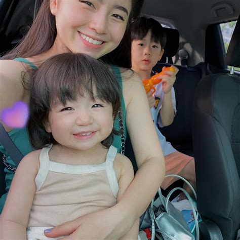 Hot girl được báo Trung ca ngợi đẹp như nữ thần Giờ là chủ spa giàu có