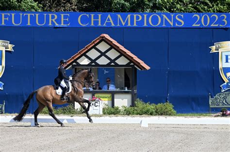 Jana Lang Und Baron Rocken Das Viereck Der Future Champions Mit