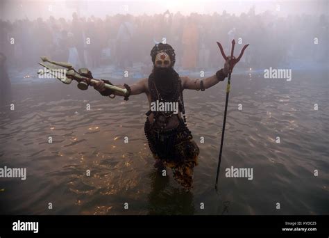 Allahabad Uttar Pradesh India 14th Jan 2018 A Sadhu Offers Prayer