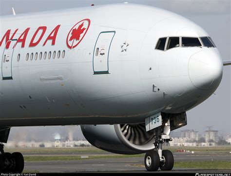 C FIUV Air Canada Boeing 777 333ER Photo By Yan David ID 387596