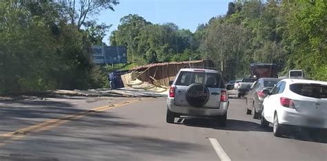 Liberado o trânsito na BR 470 em Bento Gonçalves após remoção de