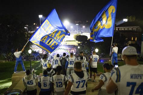 Throwback Thursday The History And Decline Of Legendary Ucla Usc Rivalry Pranks Daily Bruin