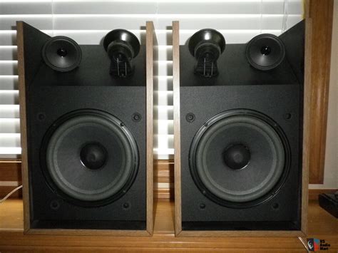 BOSE 301 Series III speakers Photo #1018833 - Canuck Audio Mart