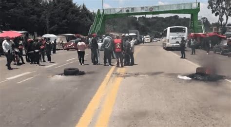 Civiles Bloquean Y Queman Veh Culos En Carretera M Xico Cuernavaca