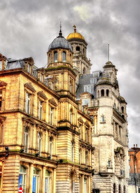 Premium Photo | Historic buildings in the centre of liverpool england