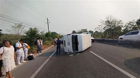 Volcadura Deja Lesionados En La Carretera Villahermosa Frontera