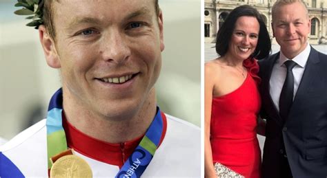 Chris Hoy Il Ciclista Olimpionico In Fuga Con La Moglie Dalla Malattia