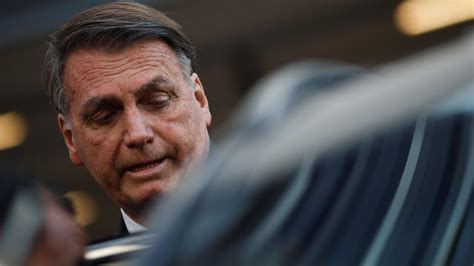 Bolsonaro pede ao STF devolução de passaporte para ir a evento nos EUA