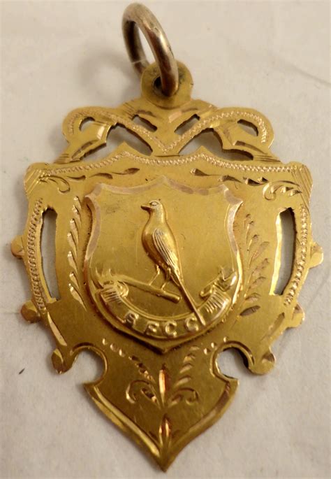 Antique 9ct gold medal Bird Society related 5.6 grams Inscribed "BFCC
