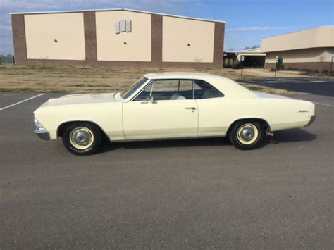 Original Lemonwood Yellow Chevrolet Chevelle Malibu Patina