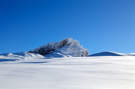 Blue Sky No Clouds Blues Sky And No Clouds At The Hohe I Flickr