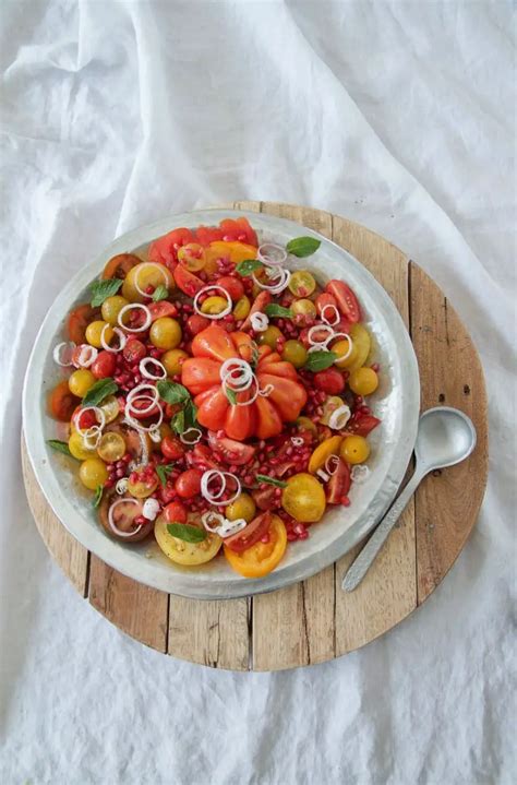 Bunter Tomatensalat Mit Granatapfelkernen Labsalliebe