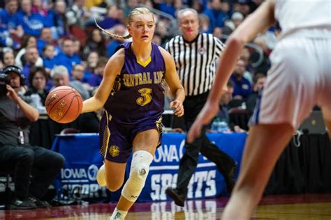 See the best photos from Iowa high school state girls basketball 2023