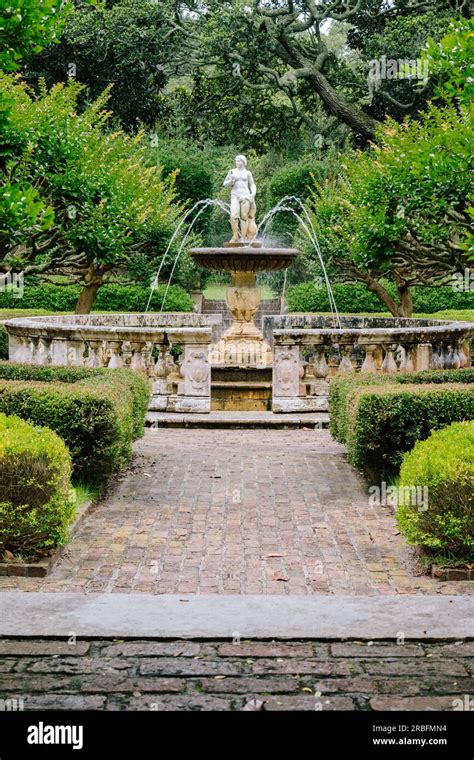 The Peaceful Elizabethan Gardens On Roanoke Island Outer Banks North