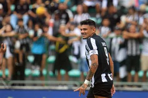 Proposta Do Grêmio Por Tiquinho Soares é Recusada Pelo Botafogo Futebol Ge