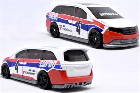 2014 HONDA ODYSSEYメインラインv s プレミアムラインの比較レビュー DHP26 FLC11 Hot Wheels 情報まとめ ホットウィール にわかマニア