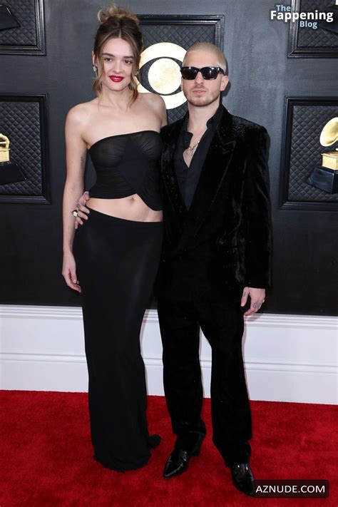 Charlotte Lawrence Sexy Shows Off Her Hot Tits At The Th Annual Grammy Awards In Los Angeles